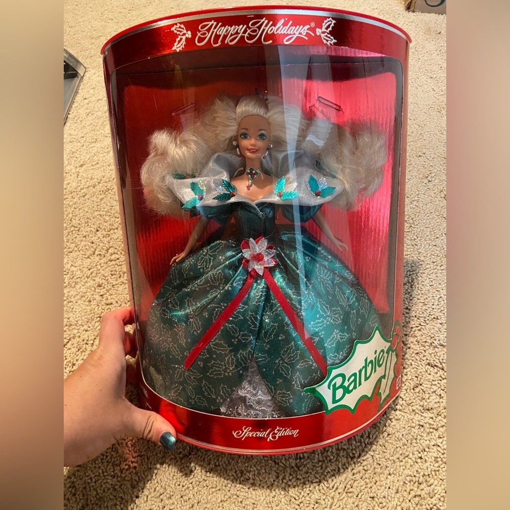 RARE - Happy Holidays Barbie 1995 Special Edition - factory sealed box.